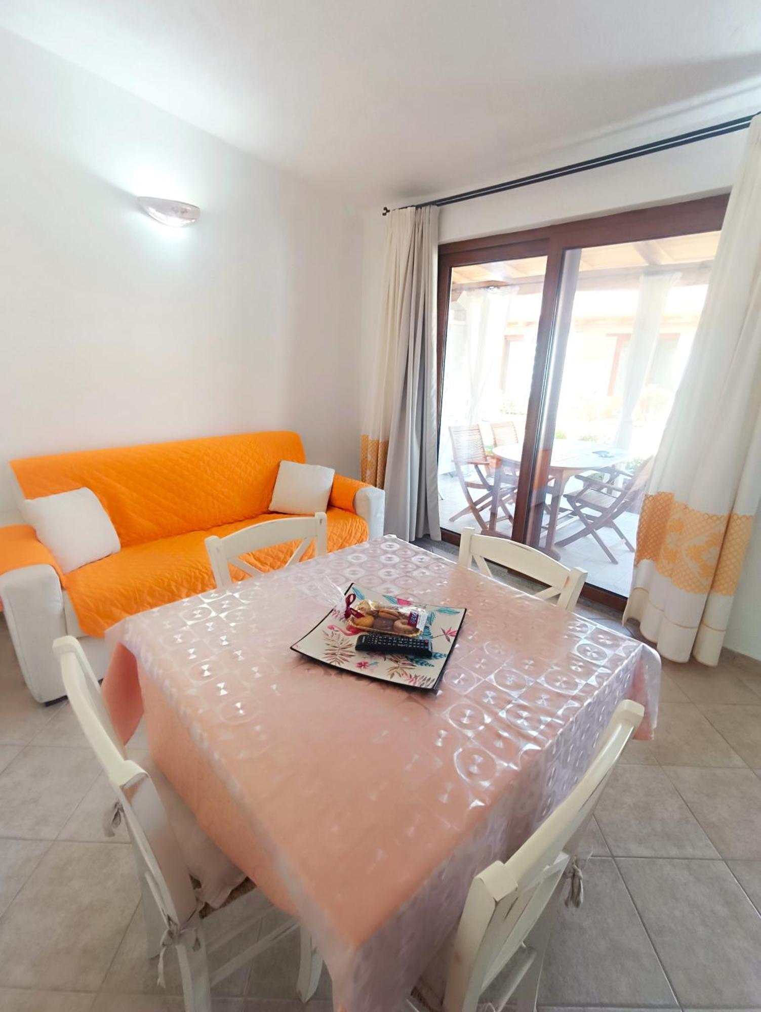 Case Vacanze Nioleo - Apartments And Pool Siniscola Buitenkant foto
