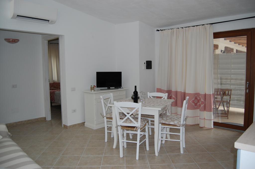 Case Vacanze Nioleo - Apartments And Pool Siniscola Buitenkant foto