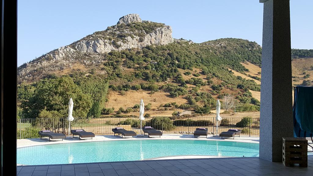 Case Vacanze Nioleo - Apartments And Pool Siniscola Buitenkant foto
