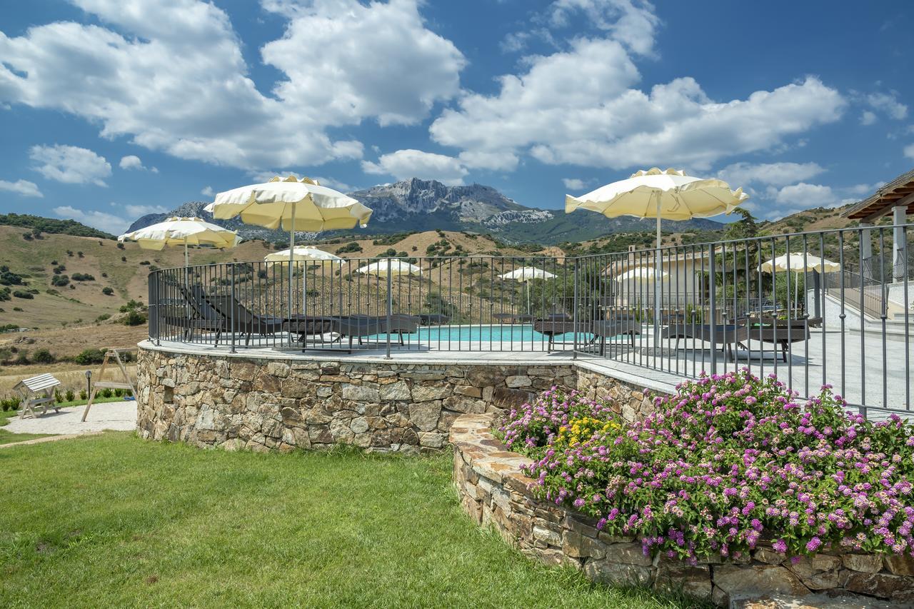 Case Vacanze Nioleo - Apartments And Pool Siniscola Buitenkant foto