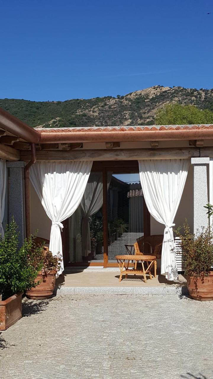 Case Vacanze Nioleo - Apartments And Pool Siniscola Buitenkant foto