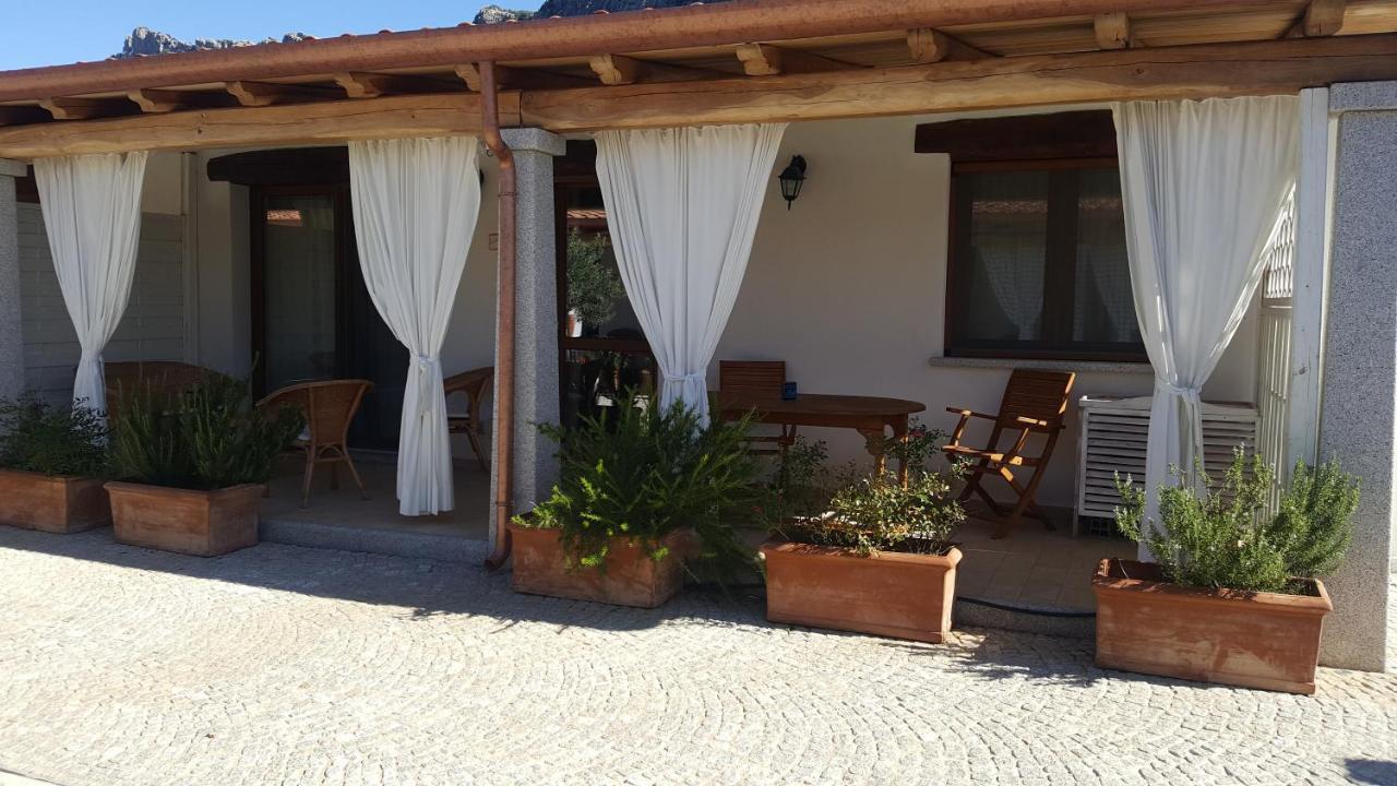 Case Vacanze Nioleo - Apartments And Pool Siniscola Buitenkant foto